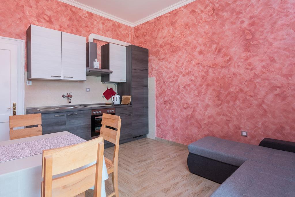 Holiday Home Luna Оребич Екстер'єр фото