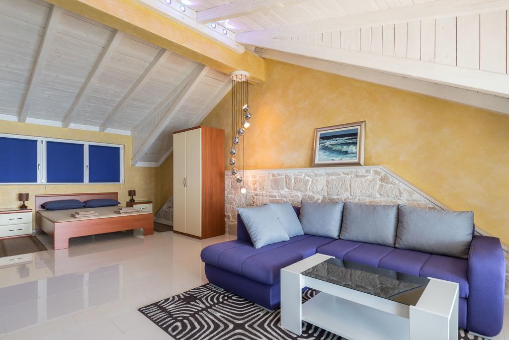 Holiday Home Luna Оребич Екстер'єр фото