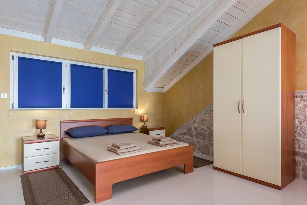 Holiday Home Luna Оребич Екстер'єр фото
